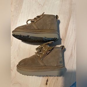 Toddler size 8 Uggs